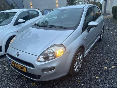 Grijs (metallic) Gebruikt 2014 Fiat Punto Evo Street Hatchback | € 3.999 (Eerlijke prijs)