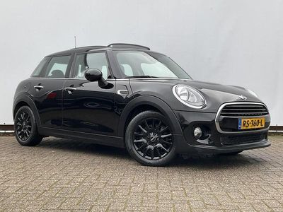 Occasion Mini Cooper Business 2018 Zwart (metallic) Hatchback