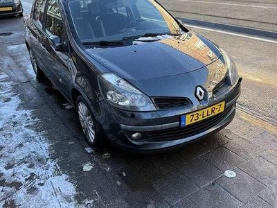Occasion Renault Clio II Dynamique 111 PK (81 kW) 2008 Sedan