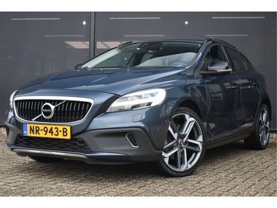 tweedehands Volvo V40 CC 2.0 T3 Nordic+ | Navigatie | Stoelverwarming | Trekhaak | Full-LED | 18"LMV | Climate Control | !!