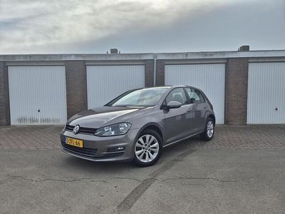 Occasion VW Golf VII Comfortline 105 PK (77 kW) 2014 Grijs Hatchback