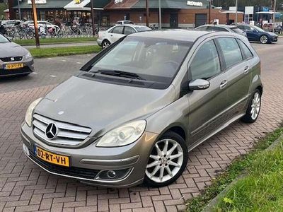 Mercedes B200
