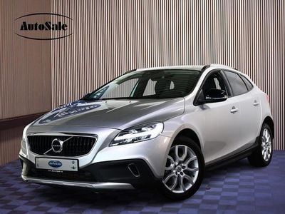 Gebruikt 2017 Volvo V40 CC Momentum Stationwagen | € 18.442 (Super prijs)