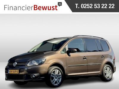Bruin Gebruikt 2013 VW Touran MPV | € 9.900 (Iets duurder)