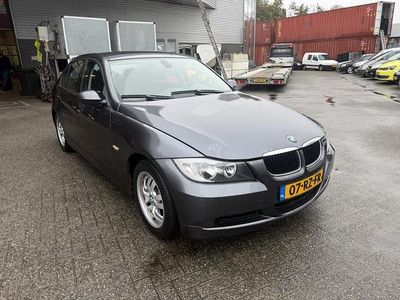 Grijs Gebruikt 2005 BMW 318 Sedan | € 1.990