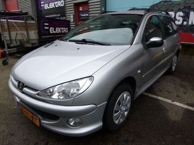 tweedehands Peugeot 206 1.4 Air-line Station,ZUINIG!,trekh. APK 2-2025