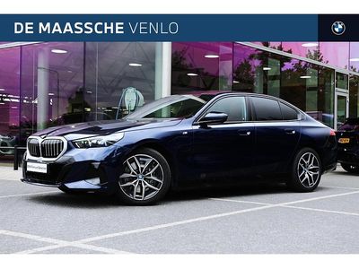Blauw Gebruikt 2025 BMW 550e M Sport Sedan | € 82.950