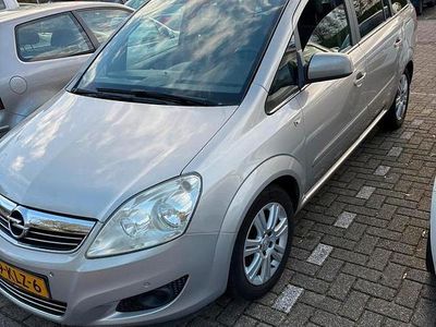 Gebruikt 2010 Opel Zafira Cosmo MPV | € 2.650 (Iets duurder)