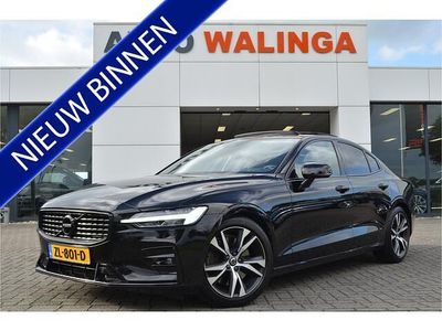 Zwart Gebruikt 2019 Volvo S60 R-Design Sedan | € 25.900 (Eerlijke prijs)
