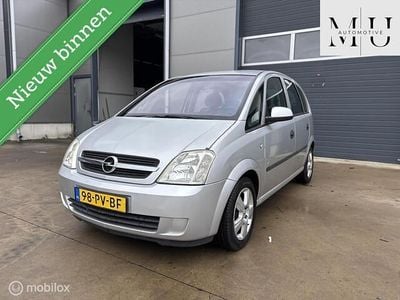 Grijs Gebruikt 2004 Opel Meriva Cosmo MPV | € 2.250 (Eerlijke prijs)