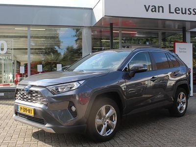 Occasion Toyota RAV4 Hybrid Style 222 PK (163 kW) 2021 Grijs SUV