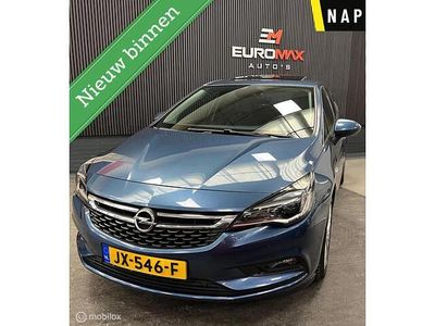 Blauw Gebruikt 2016 Opel Astra Innovation Hatchback | € 7.999 (Eerlijke prijs)