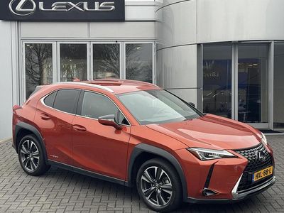 Bruin Occasion 2025 Lexus UX Business Edition SUV | € 29.900
