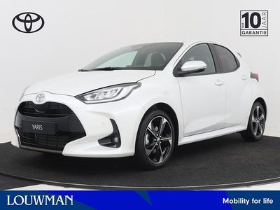 Wit Nieuw 2025 Toyota Yaris Hybrid Executive Hatchback | € 32.994 (Eerlijke prijs)