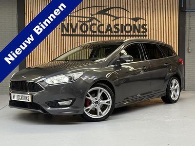 Grijs (metallic) Occasion 2016 Ford Focus ST-Line Stationwagen | € 9.940 (Iets duurder)