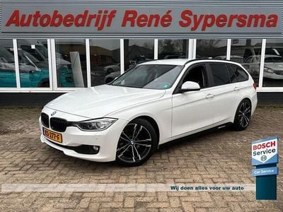 Wit Occasion 2014 BMW 320 Executive Stationwagen | € 7.945 (Super prijs)