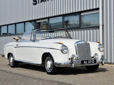 Wit Occasion 1959 Mercedes 220 Cabriolet | € 129.950