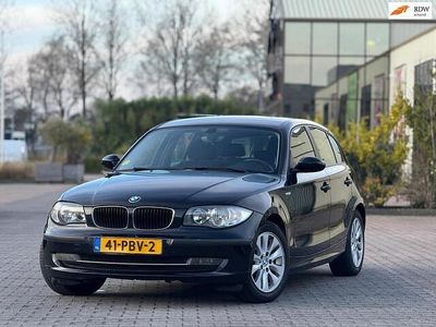 Zwart (metallic) Occasion 2007 BMW 116 Hatchback | € 1.999 (Eerlijke prijs)