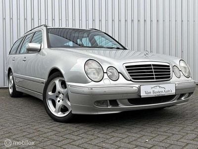 Grijs Occasion 2002 Mercedes E320 Avantgarde Stationwagen | € 5.995 (Super prijs)