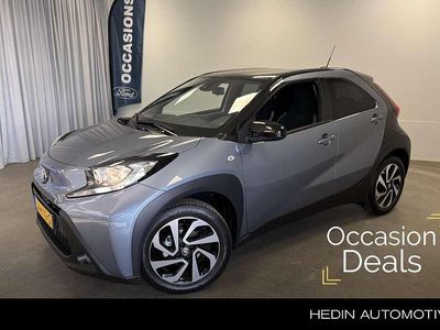 Grijs Occasion 2025 Toyota Aygo X Play SUV | € 19.345 (Eerlijke prijs)