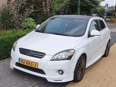 Wit Occasion 2010 Kia Ceed Hatchback | € 3.700 (Eerlijke prijs)