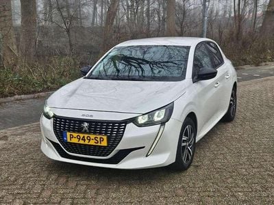 Wit Gebruikt 2022 Peugeot 208 Allure Hatchback | € 13.250 (Super prijs)