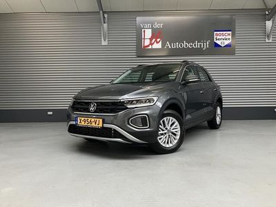 tweedehands VW T-Roc 1.5 TSI LIFE/PDC/CAM/CARPLAY/LED/DIGI CP/ACC/ENZ