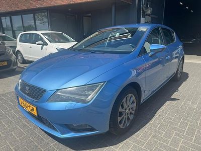 Blauw Gebruikt 2013 Seat Leon Style Hatchback | € 6.595 (Eerlijke prijs)
