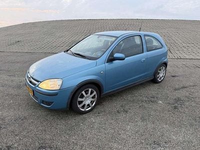 Gebruikt 2003 Opel Corsa Sport Sedan | € 800 (Eerlijke prijs)