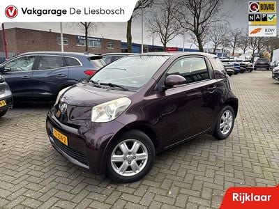 Paars Gebruikt 2009 Toyota iQ Comfort Hatchback | € 3.900 (Eerlijke prijs)