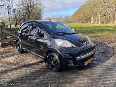 Occasion Peugeot 107 68 PK (50 kW) 2010 Zwart Hatchback