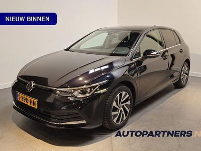 Zwart Occasion 2020 VW Golf VIII Style Hatchback | € 22.950 (Eerlijke prijs)