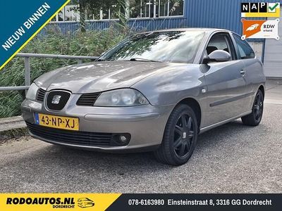 Grijs Gebruikt 2004 Seat Ibiza Sport Hatchback | € 1.999