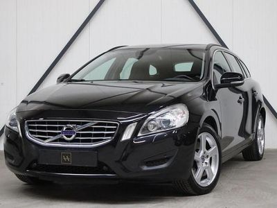 Zwart Occasion 2012 Volvo V60 Momentum Stationwagen | € 10.999 (Eerlijke prijs)