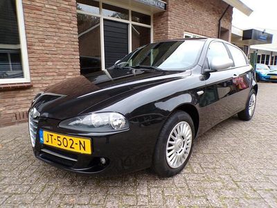 Zwart Gebruikt 2010 Alfa Romeo 147 Distinctive Hatchback | € 3.950