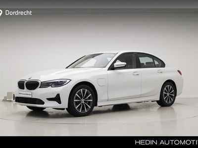 BMW 330e