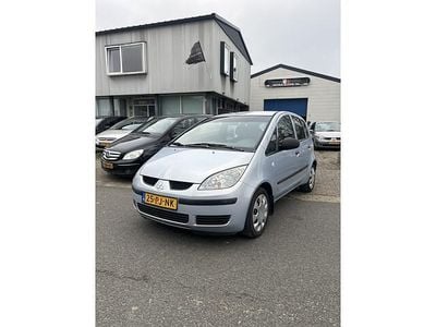 Blauw Gebruikt 2004 Mitsubishi Colt Invite Hatchback | € 995 (Eerlijke prijs)