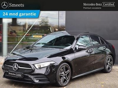 Zwart Gebruikt 2022 Mercedes A200 AMG line Sedan | € 30.888 (Eerlijke prijs)