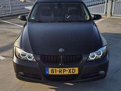 Zwart Gebruikt 2005 BMW 330 Sedan | € 8.199 (Iets duurder)