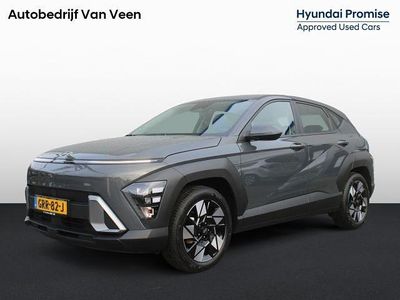 Ecotronic grey (grijs metallic) Occasion 2024 Hyundai Kona Comfort SUV | € 29.945 (Eerlijke prijs)