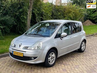 Grijs Gebruikt 2008 Renault Grand Modus Expression MPV | € 1.650 (Eerlijke prijs)
