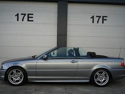 Grijs (metallic) Gebruikt 2004 BMW 320 Executive Cabriolet | € 19.900