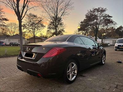 Bruin Gebruikt 2009 Peugeot 308 CC Cabriolet | € 3.500 (Eerlijke prijs)