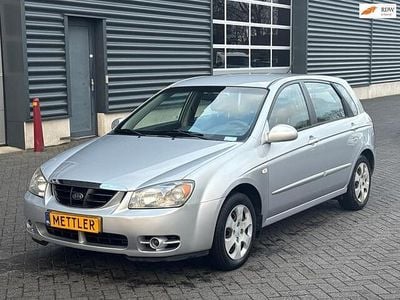 Grijs Occasion 2005 Kia Cerato LX Hatchback | € 1.950 (Eerlijke prijs)