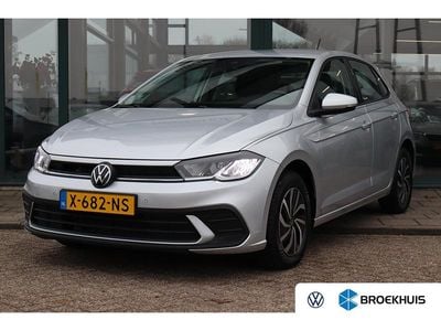 Grijs Occasion 2024 VW Polo Life Hatchback | € 24.895 (Eerlijke prijs)