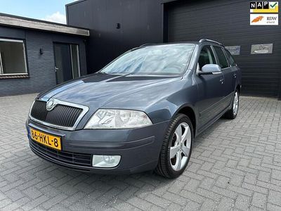 Grijs (metallic) Gebruikt 2009 Skoda Octavia Tour Stationwagen | € 2.150