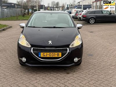 Blauw Gebruikt 2015 Peugeot 208 Style Hatchback | € 5.399 (Goede deal)