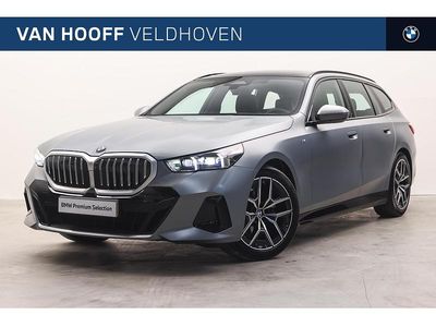 Grijs Gebruikt 2025 BMW 520 Executive Stationwagen | € 69.950