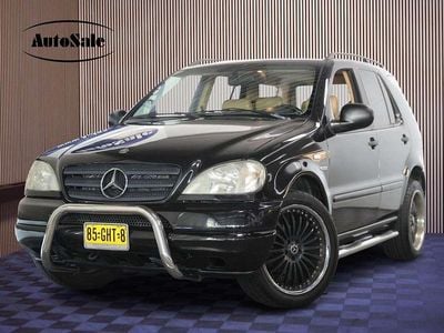 Zwart Gebruikt 1998 Mercedes ML320 SUV | € 3.341 (Eerlijke prijs)