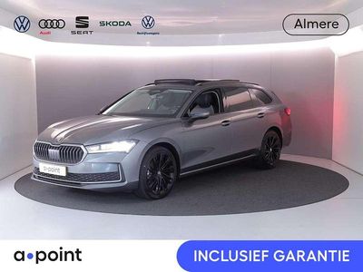 Grijs Occasion 2025 Skoda Superb First Edition Stationwagen | € 42.949 (Eerlijke prijs)